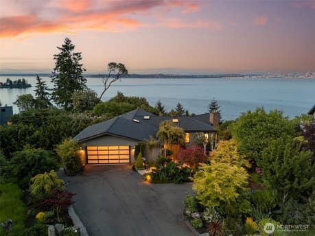 10847 Bill Point Blf NE