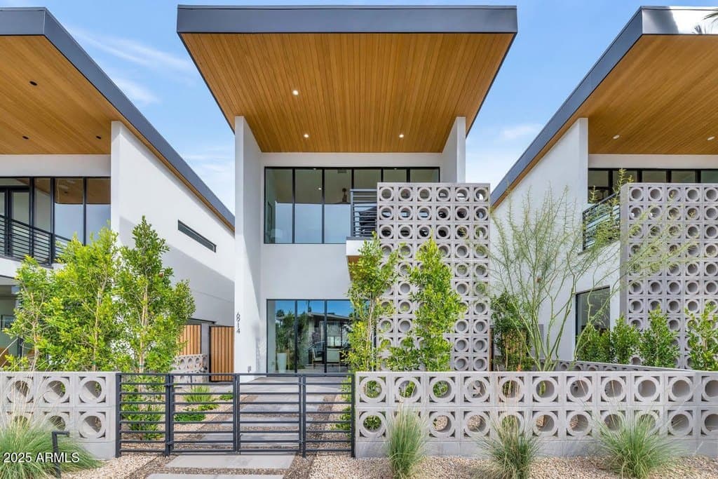 6914 E 2nd St, Scottsdale