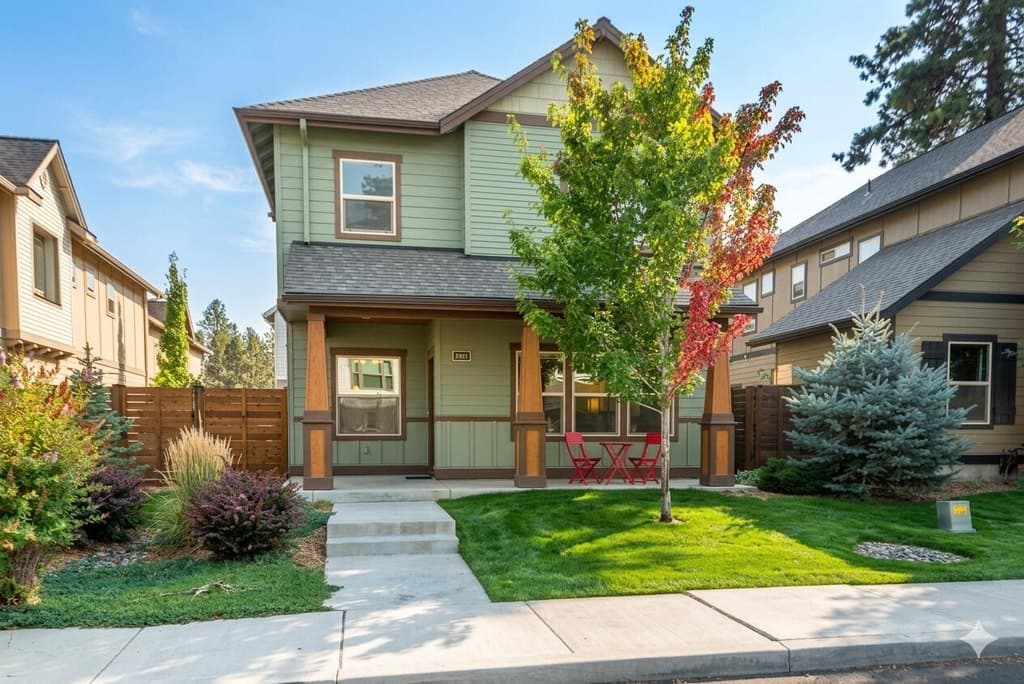 20527 SE Stanford Pl, Bend