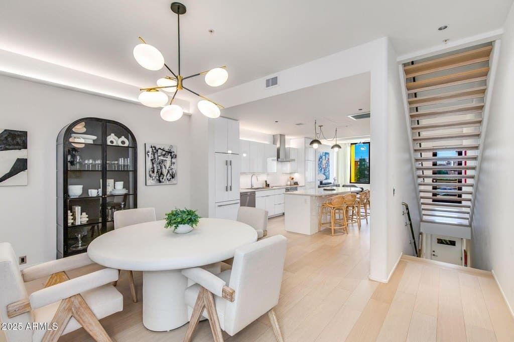 312 E Windsor Ave Unit 13