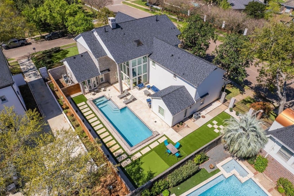 13 Queen Mary Ct, Sugar Land