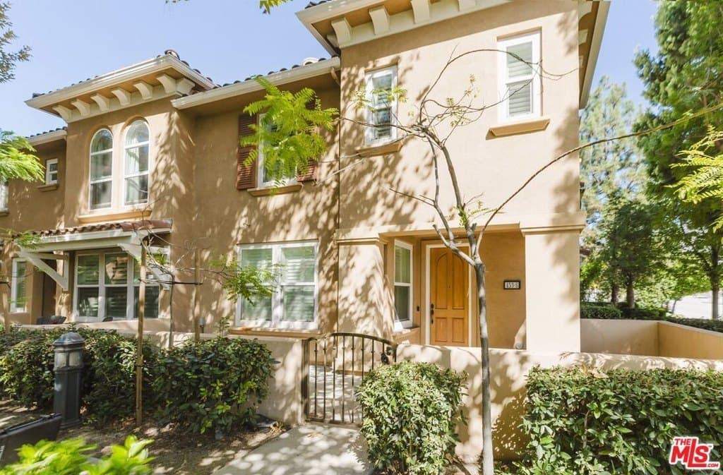 453 N Altadena Dr Unit 8, Pasadena