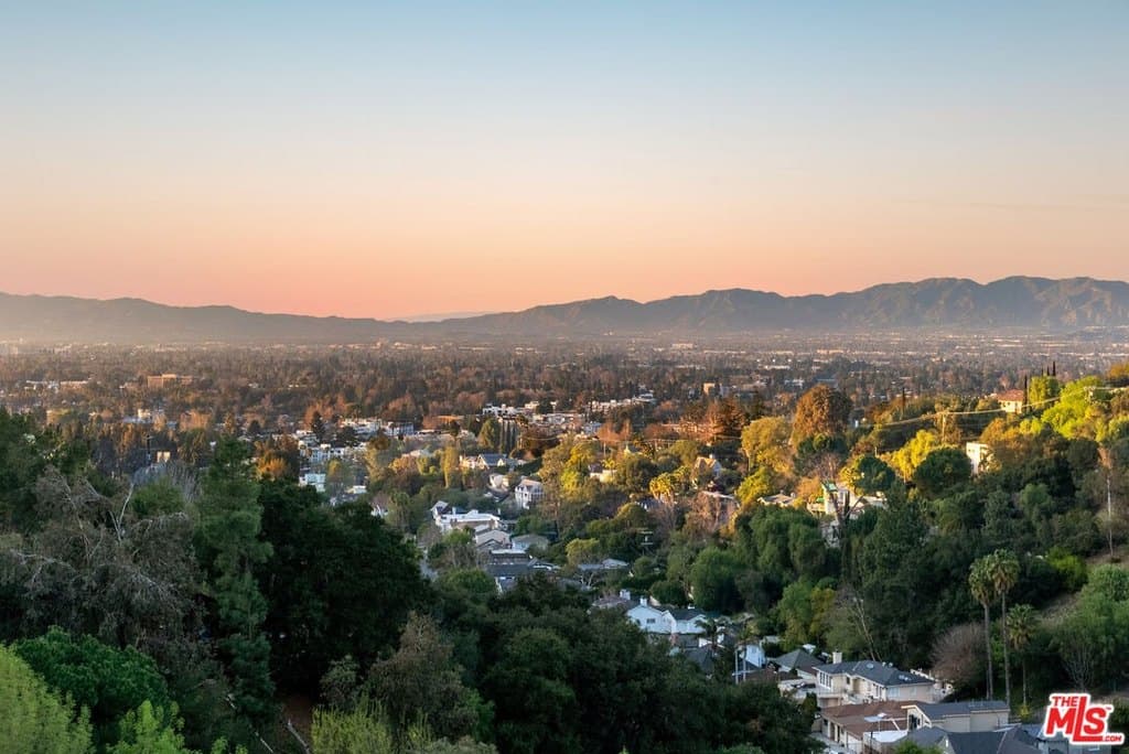 3670 Avenida Del Sol, Studio City