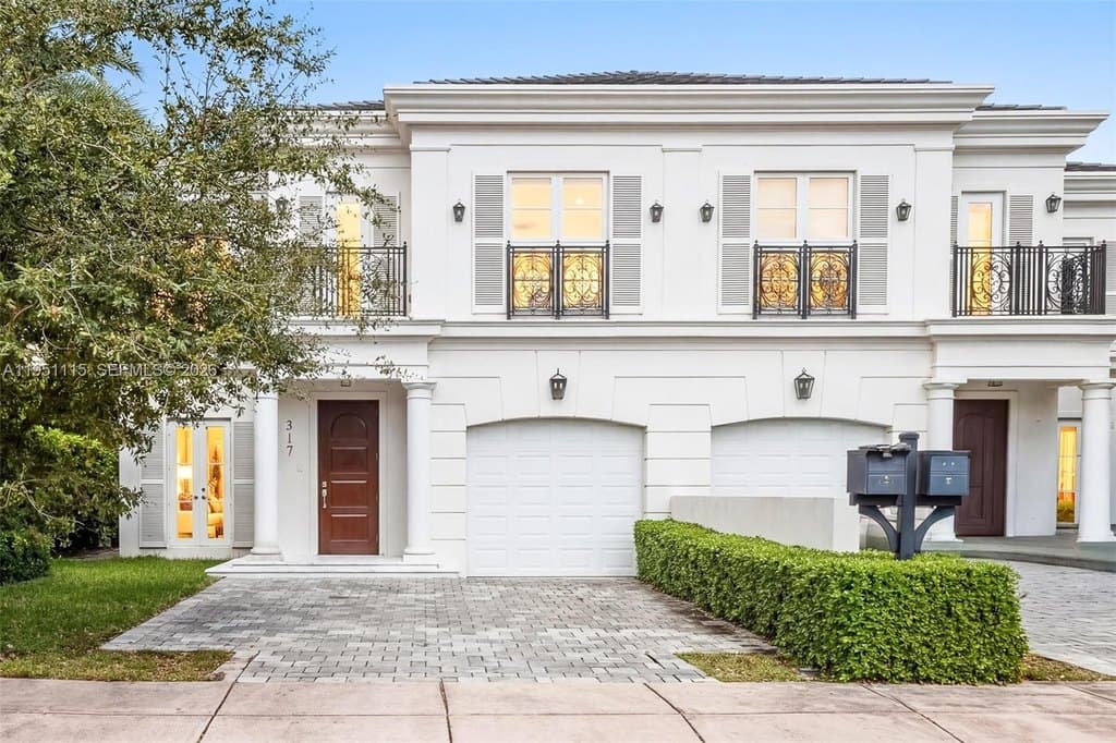 315 Santander Ave Unit 317, Coral Gables