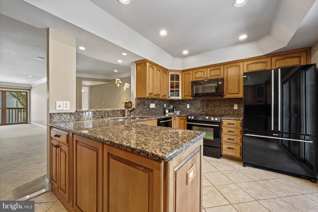 7022 Channel Village Ct Apt 101, Annapolis