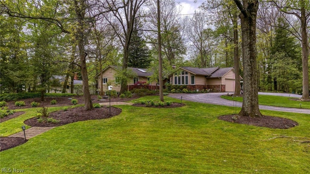 3218 Bremerton Rd, Pepper Pike