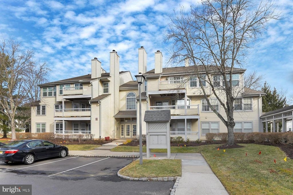 309 Trinity Ct Apt 6, Princeton