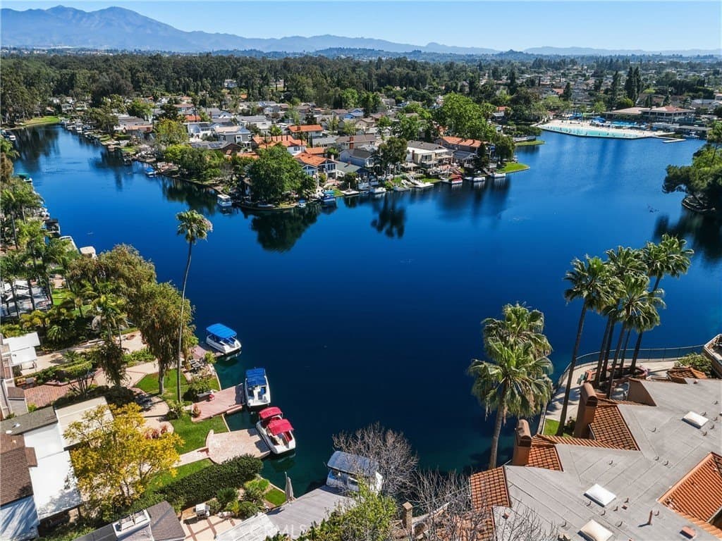 24210 Jasper Lake Ln Unit 52, Lake Forest