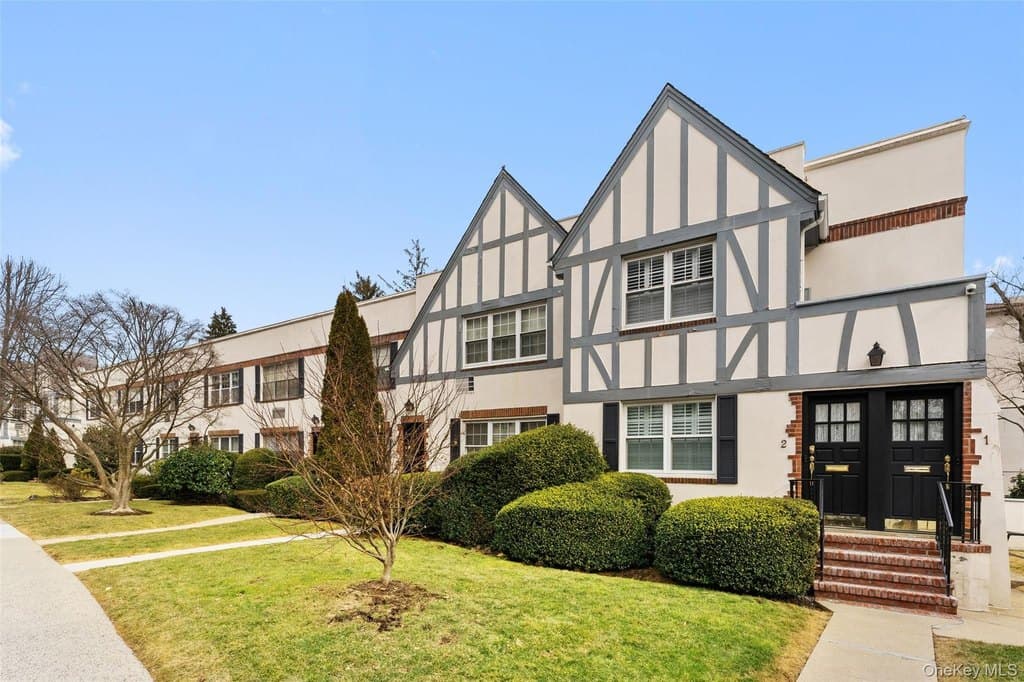 7 Lake Ave Unit 7, Bronxville