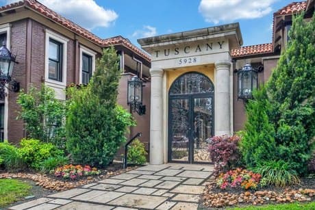 5926 Sandhurst Ln Apt 123