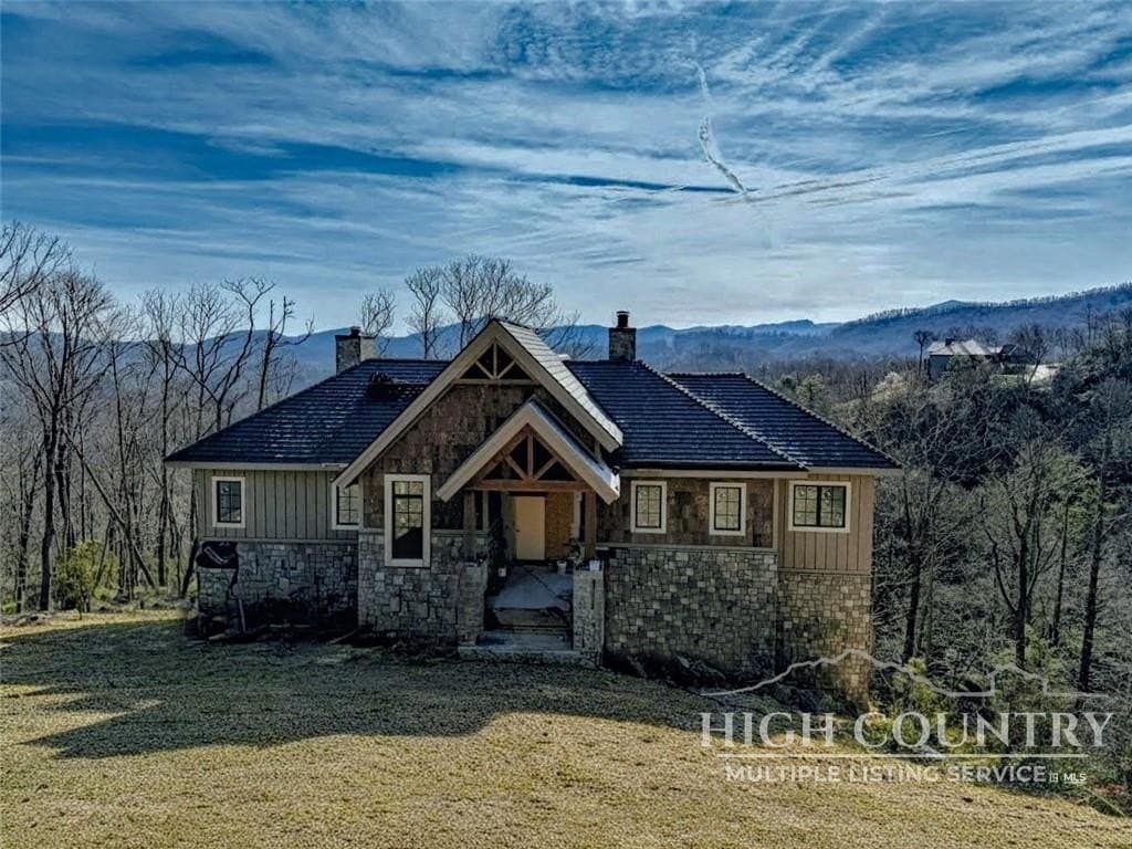 346 Wren Way, Banner Elk