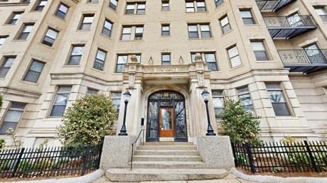56 Charlesgate E Apt 138