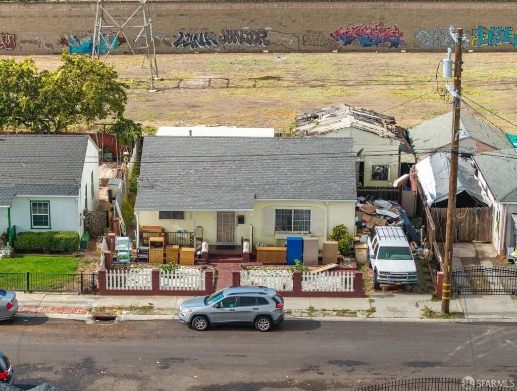 435 Worth St, Oakland