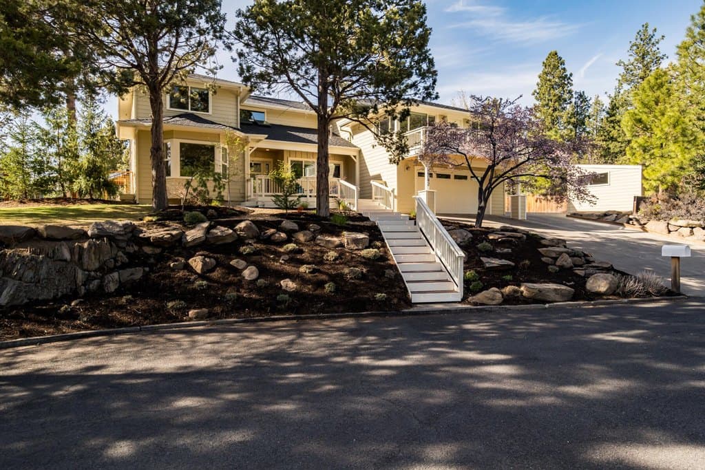 2742 NW Scandia Loop, Bend