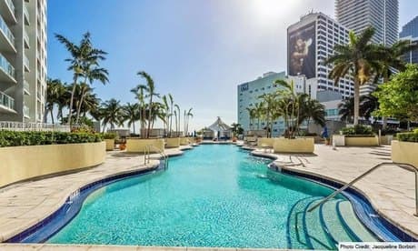 253 NE 2nd St Apt 1901