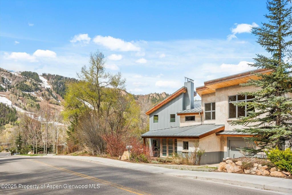515 Park Cir, Aspen