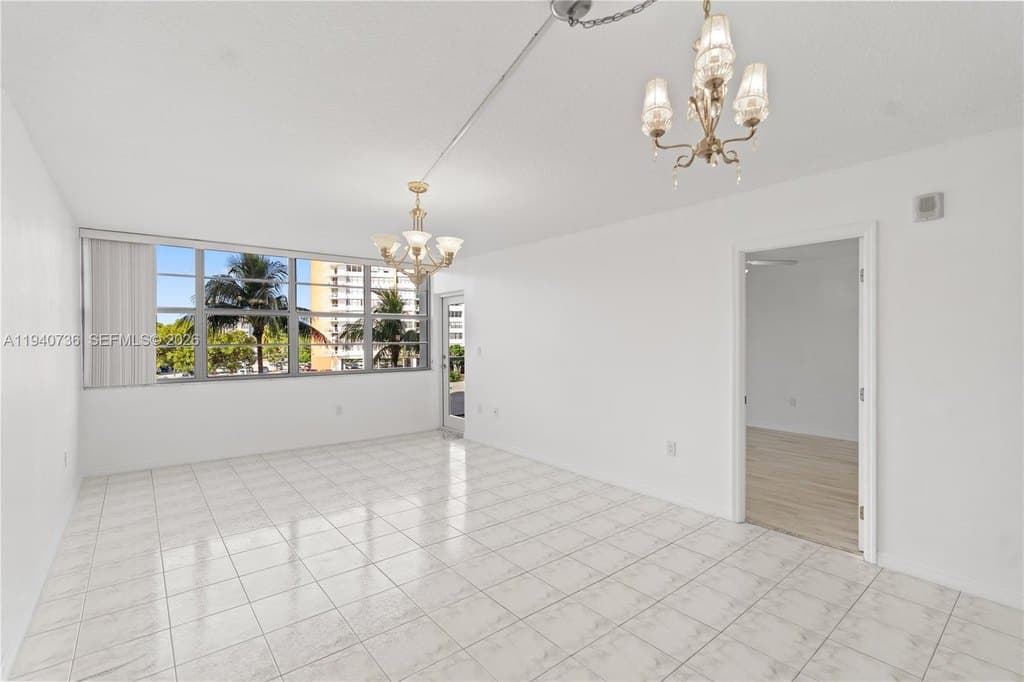 1351 NE Miami Gardens Dr Apt 301E