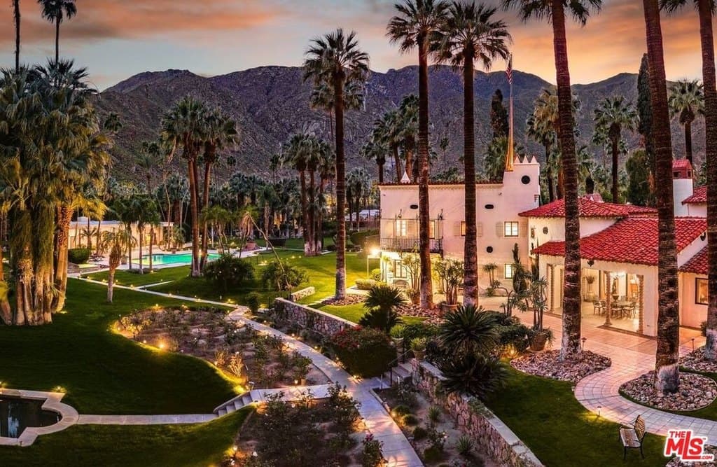 457 W Hermosa Pl, Palm Springs