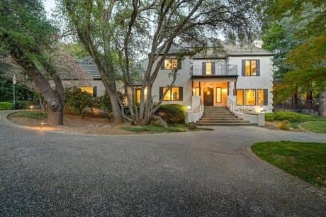 4911 Lexington Cir