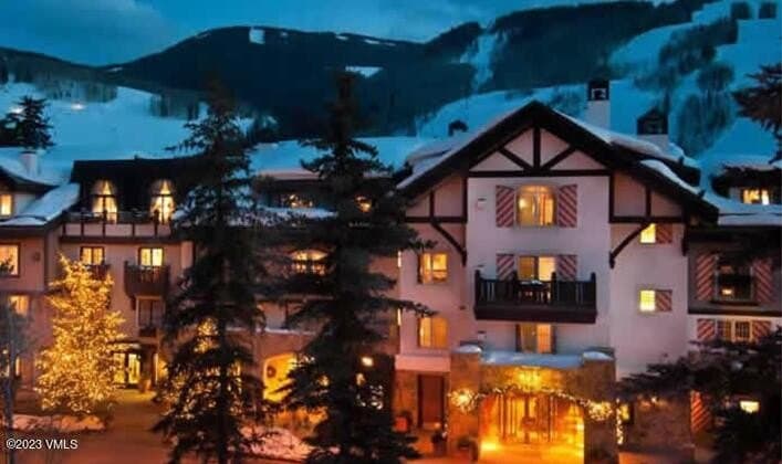 242 E Meadow Dr Unit 201-6, Vail