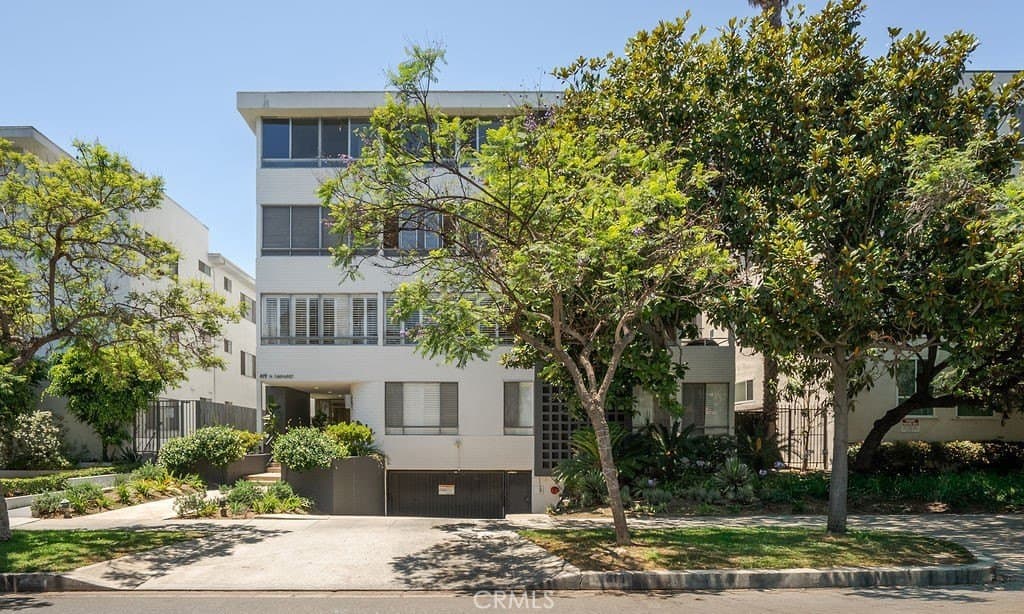 419 N Oakhurst Dr Unit 102, Beverly Hills