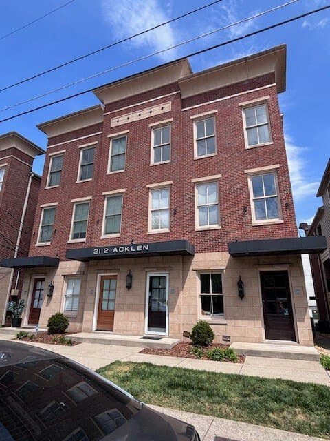 2112 Acklen Ave Apt 201