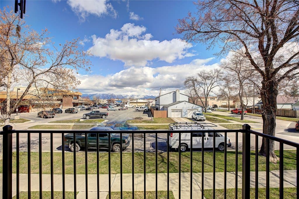 236 3rd Ave W Apt 2S, Kalispell