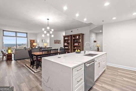 270 17th St NW Unit 3806