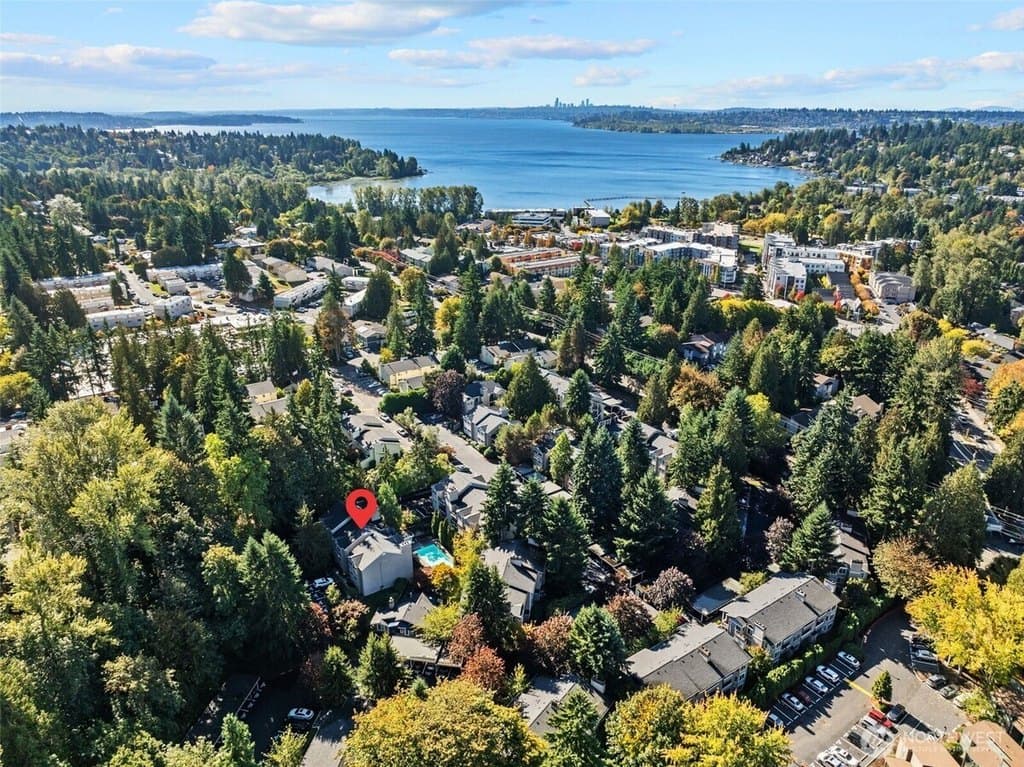 12044 100th Ave NE Apt H102, Kirkland
