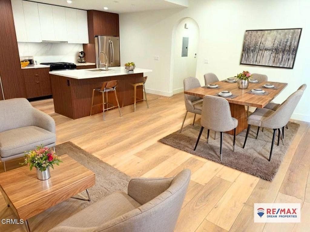 139 S Oak Knoll Ave Unit 104, Pasadena