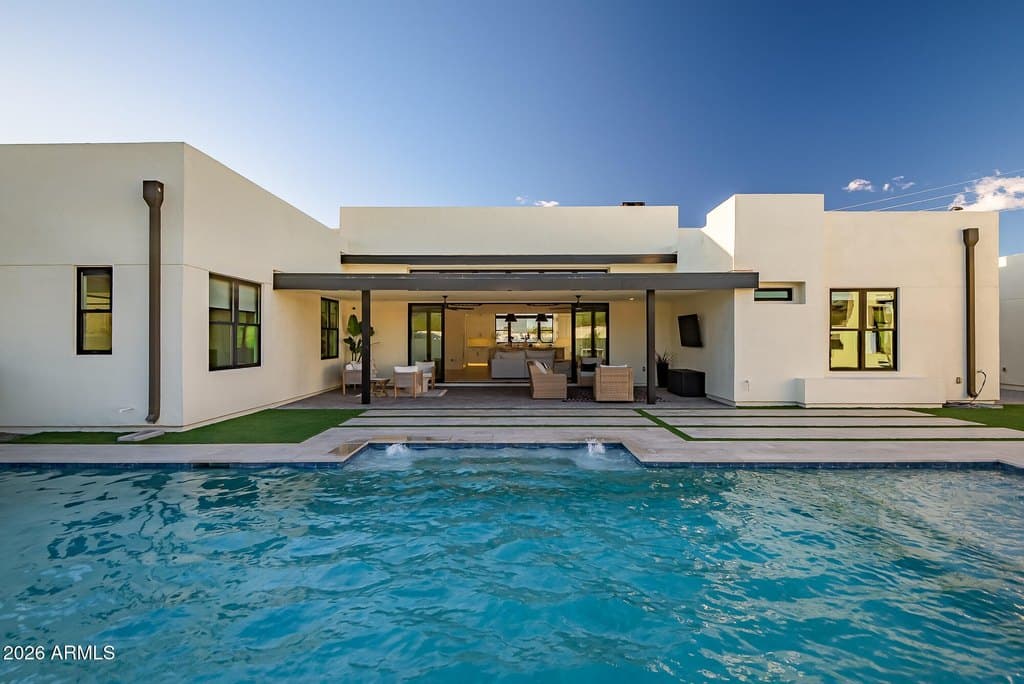 3964 E Penedes Dr, Gilbert