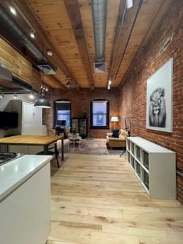 21 Wormwood St Unit 218