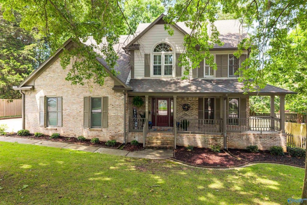 8698 Edgehill Dr SE, Huntsville