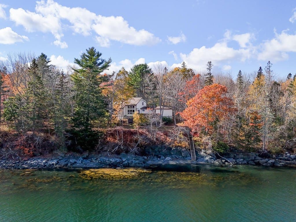 71 Bay View Dr