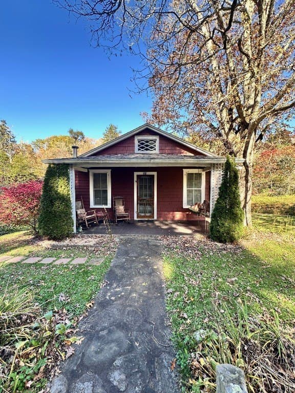 571 Dillard Rd, Highlands