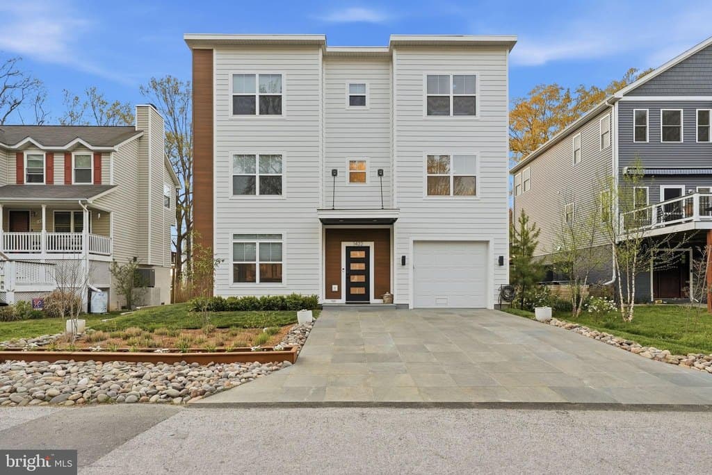 1422 Howard Rd, Annapolis