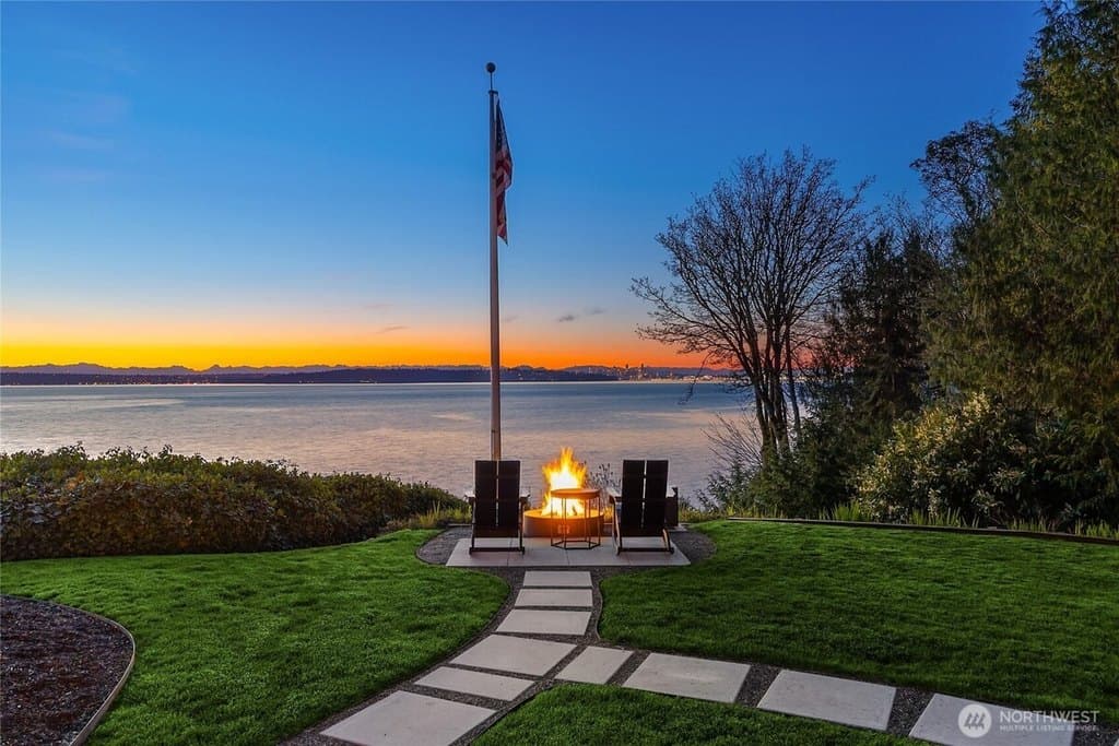 11676 Sunrise Dr NE, Bainbridge Island