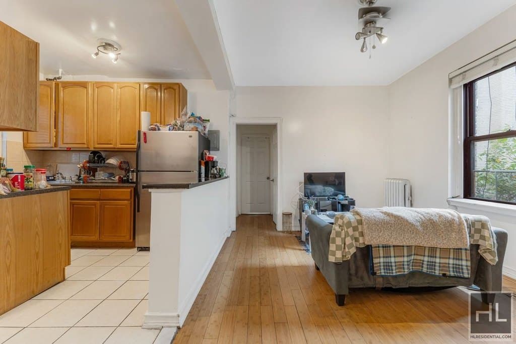 21-48 35th St Unit 3G