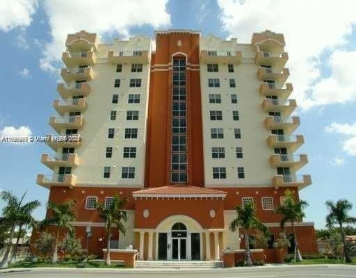 215 SW 42nd Ave Apt 905, Miami