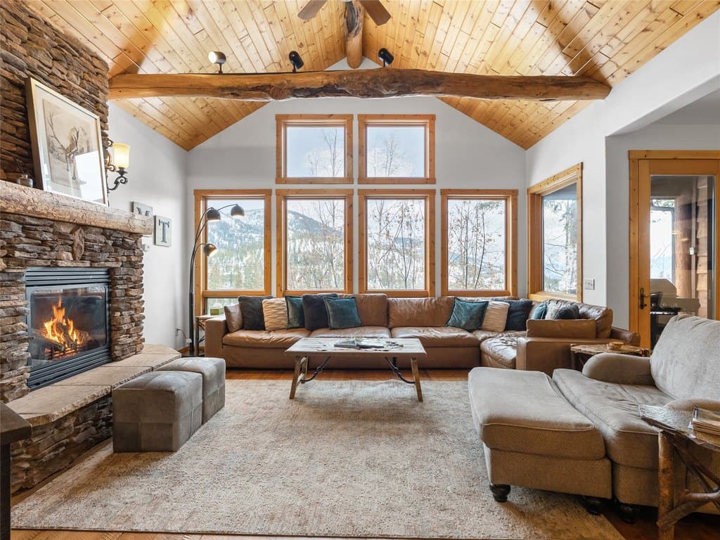 101 Wood Run Ct, Whitefish