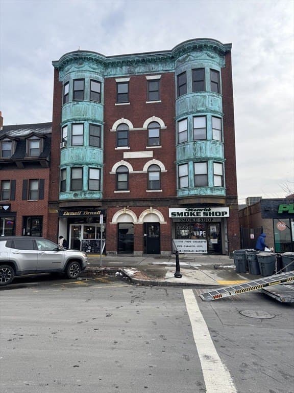 25-31 Maverick Sq Unit 5