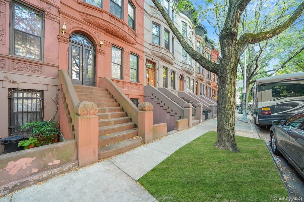 230 W 137th St, New York