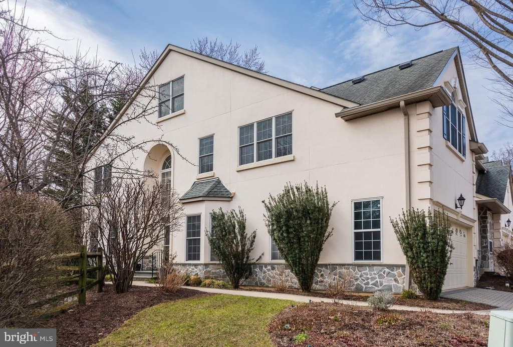 1111 Brians Way, Wayne