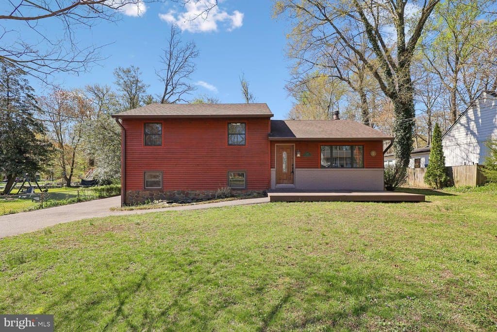 326 Cedar Ln, Annapolis