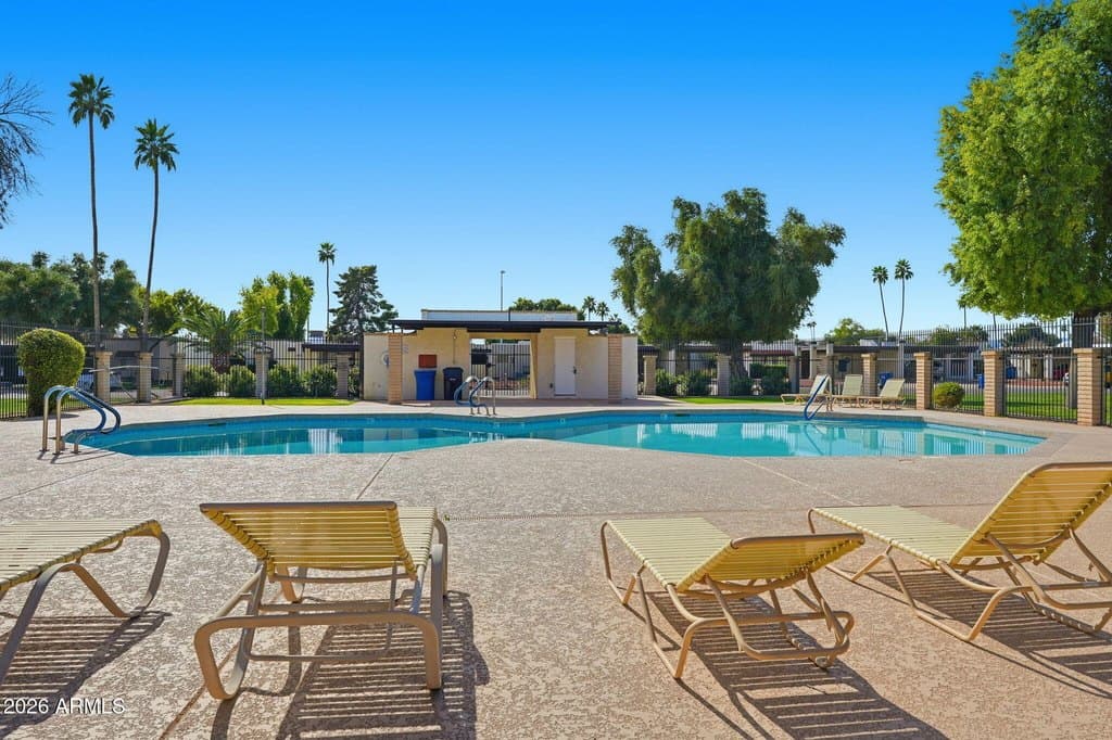 5352 S Country Club Way, Tempe