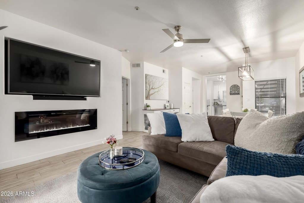 9600 N 96th St Apt 179, Scottsdale