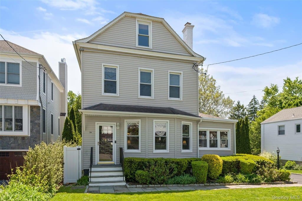 36 Lakeview Ave, Scarsdale