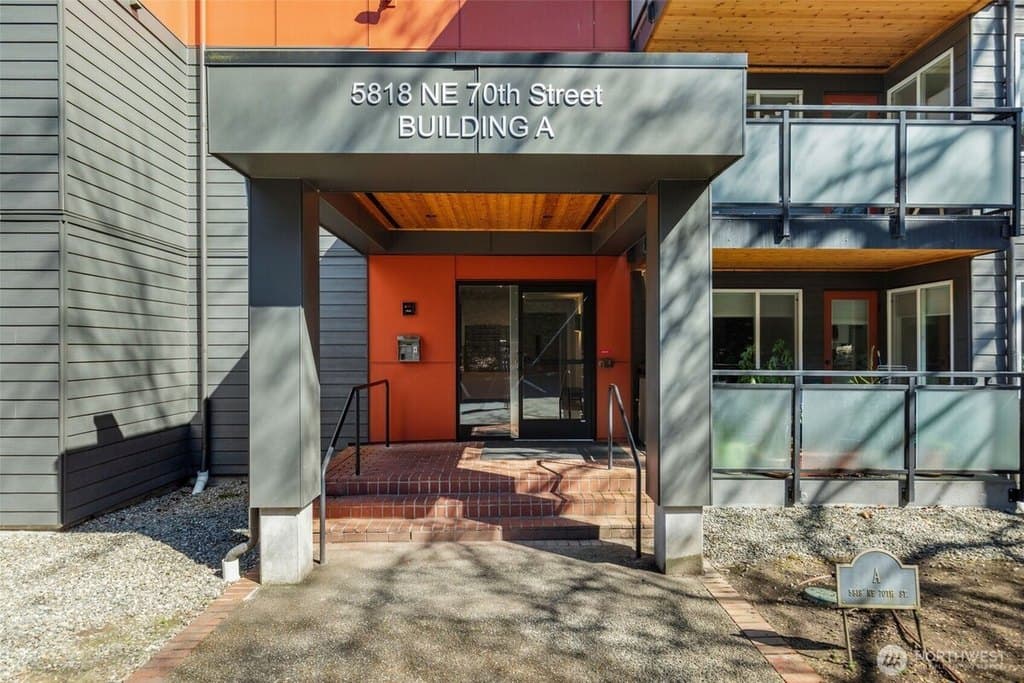 7001 Sand Point Way NE Unit A412