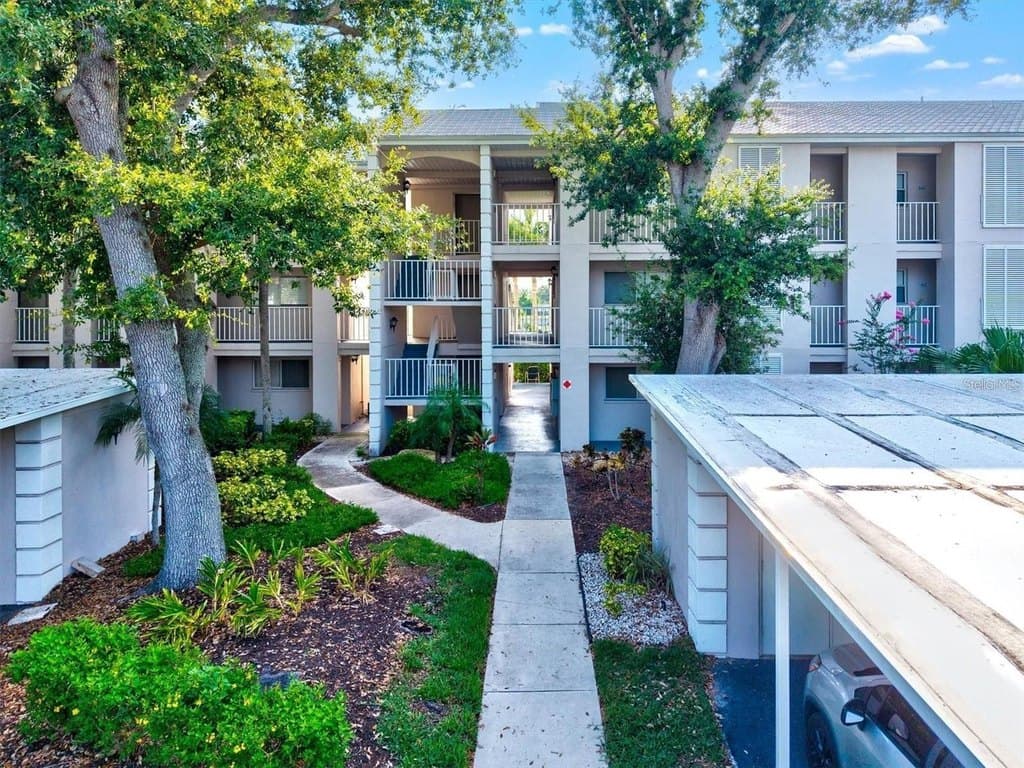 433 Cerromar Ln Unit 331, Venice