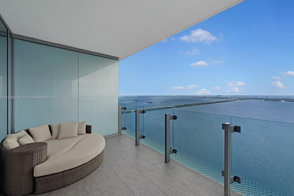 700 NE 26th Ter Unit 5103